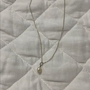 Stella and dot pearl necklace